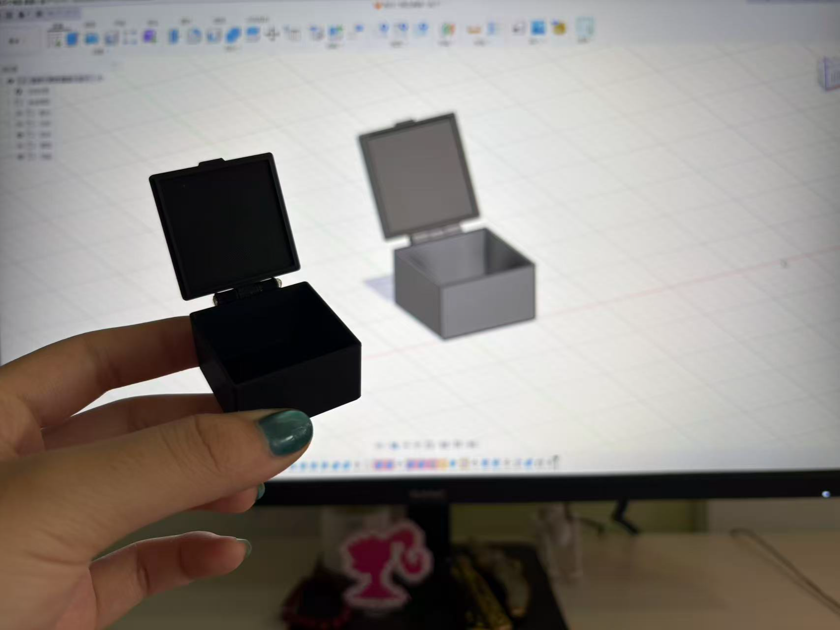 Miniatura 1 do modelo 3D 简约翻盖小盒