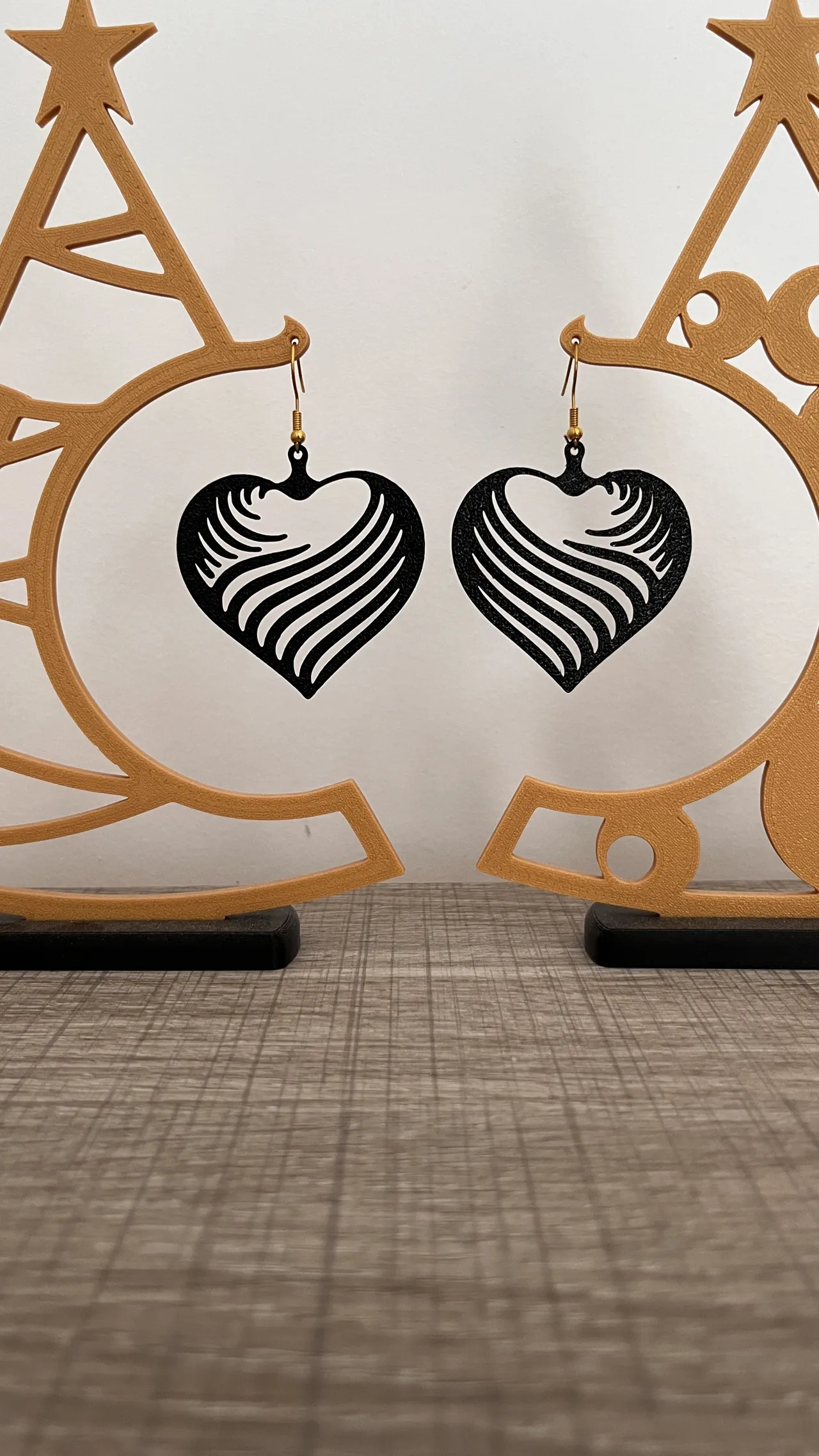 Earrings - Hearts 03 view 2