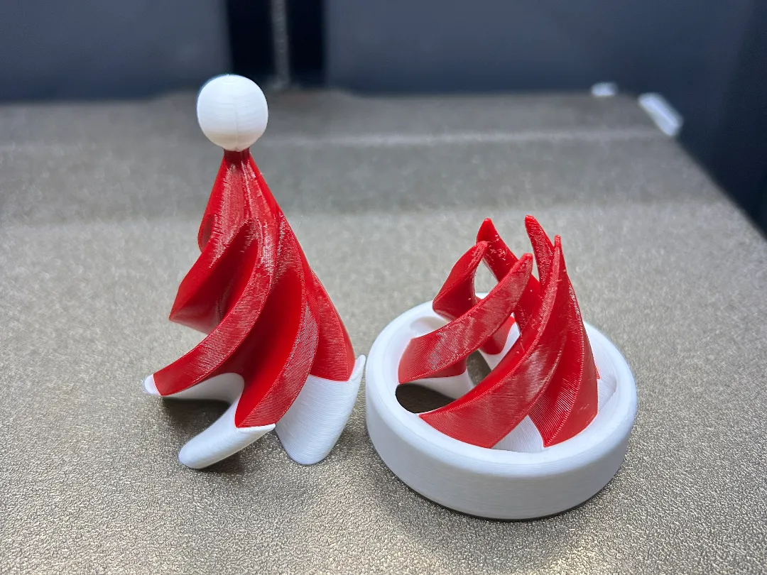 Santa's Christmas Hat helix infinity fidget cone by DenoD MakerWorld: Download Free 3D Models - 3D model önizlemesi