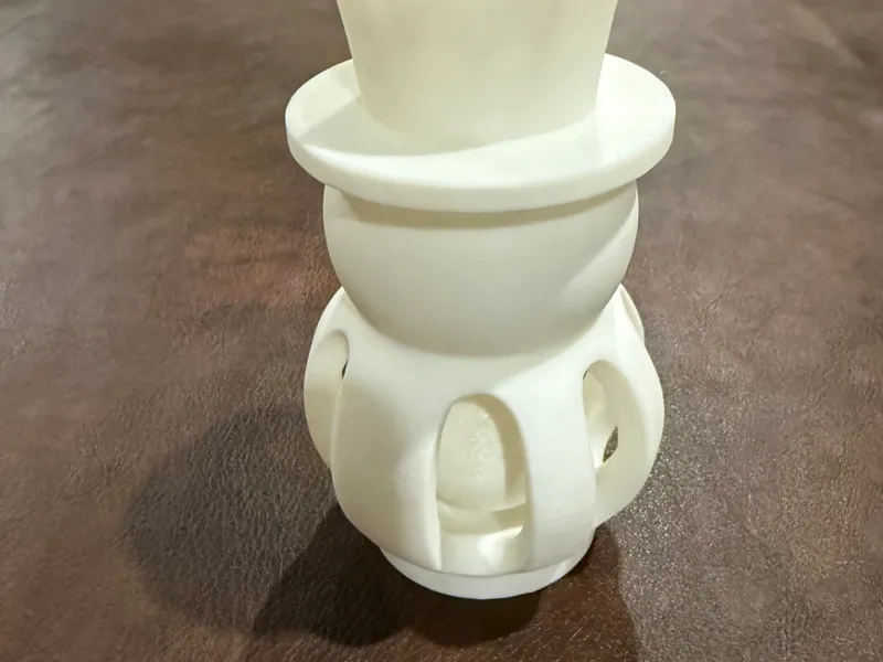 Snowman with moving ball