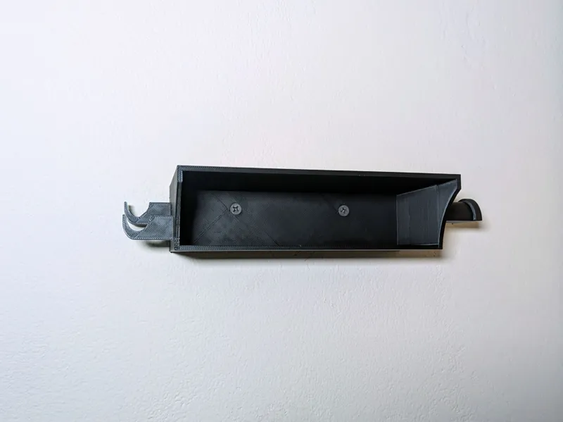Shelf for everyday objects