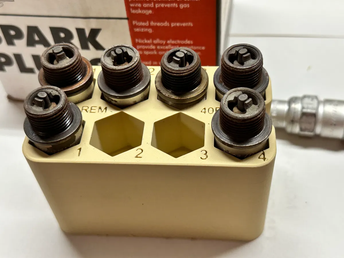 Support pour bougies d'allumage aviation REM40E