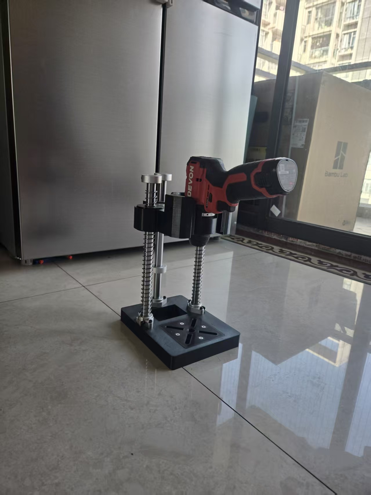 Miniatura 2 do modelo 3D 三轴手电钻支架，三轴台钻