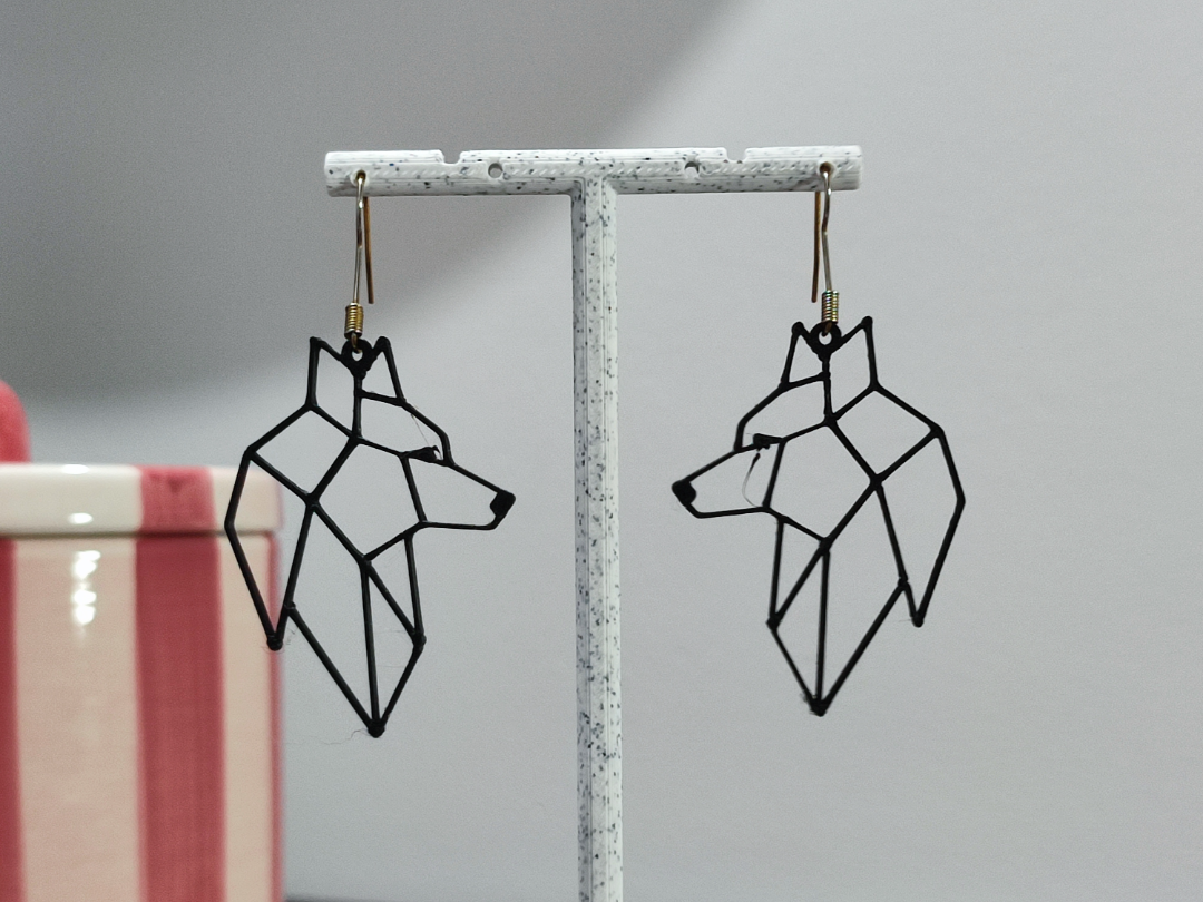 Aretes Lobo Geométrico 3D model by Layered Art 3D