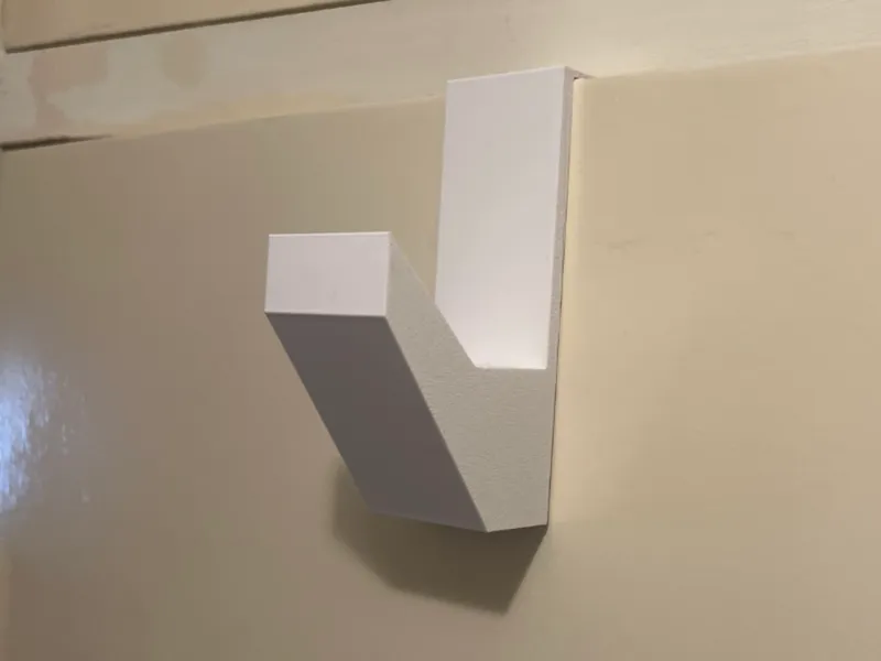 Patere de porte avec ou sans cintre