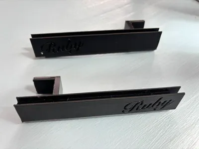 Side window ventilation spacer for VW T6
