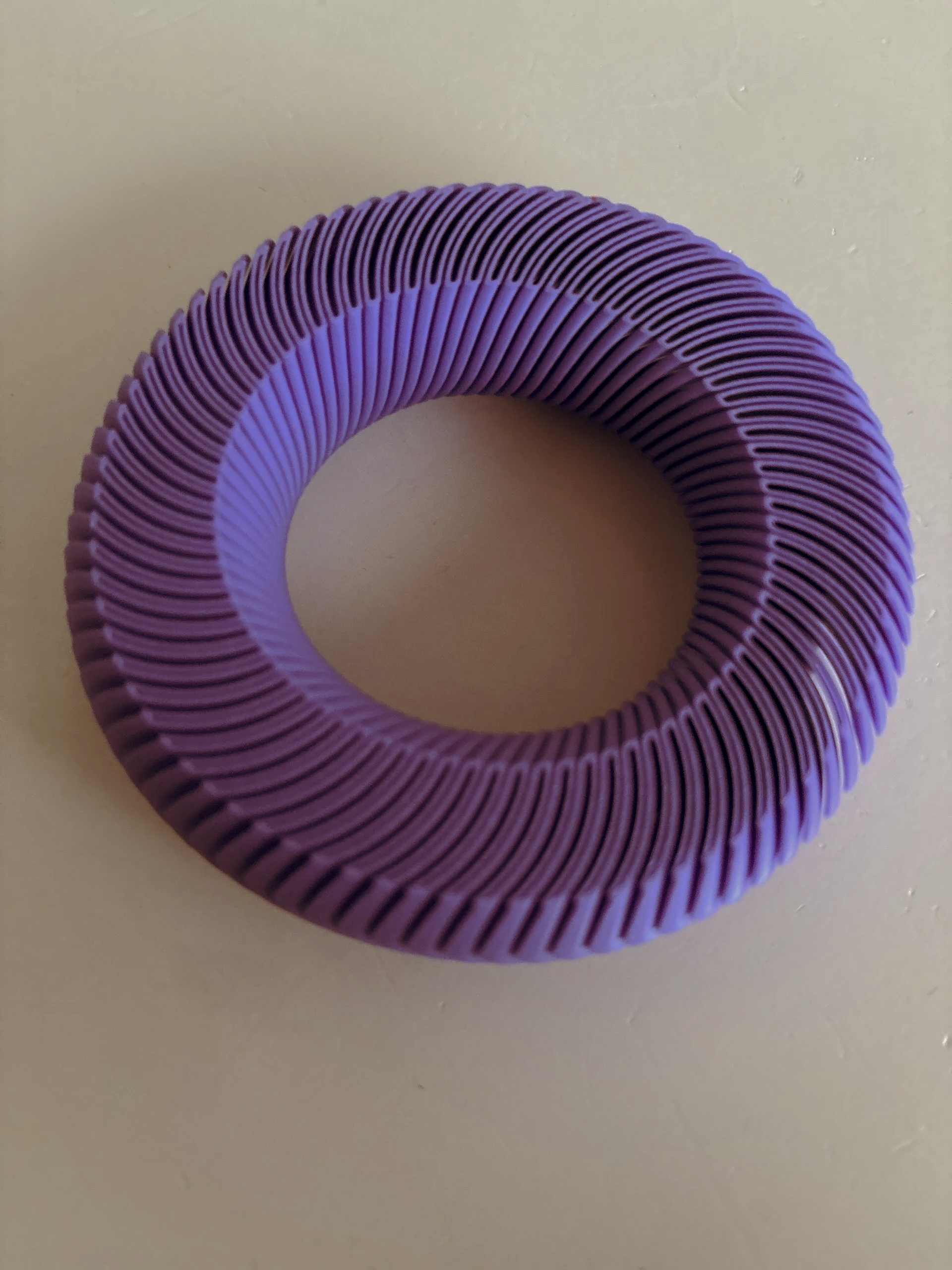 Miniatura 3 do modelo 3D Squishy Loopz - Spiral Donut