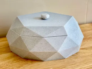 Low Poly bowl with lid