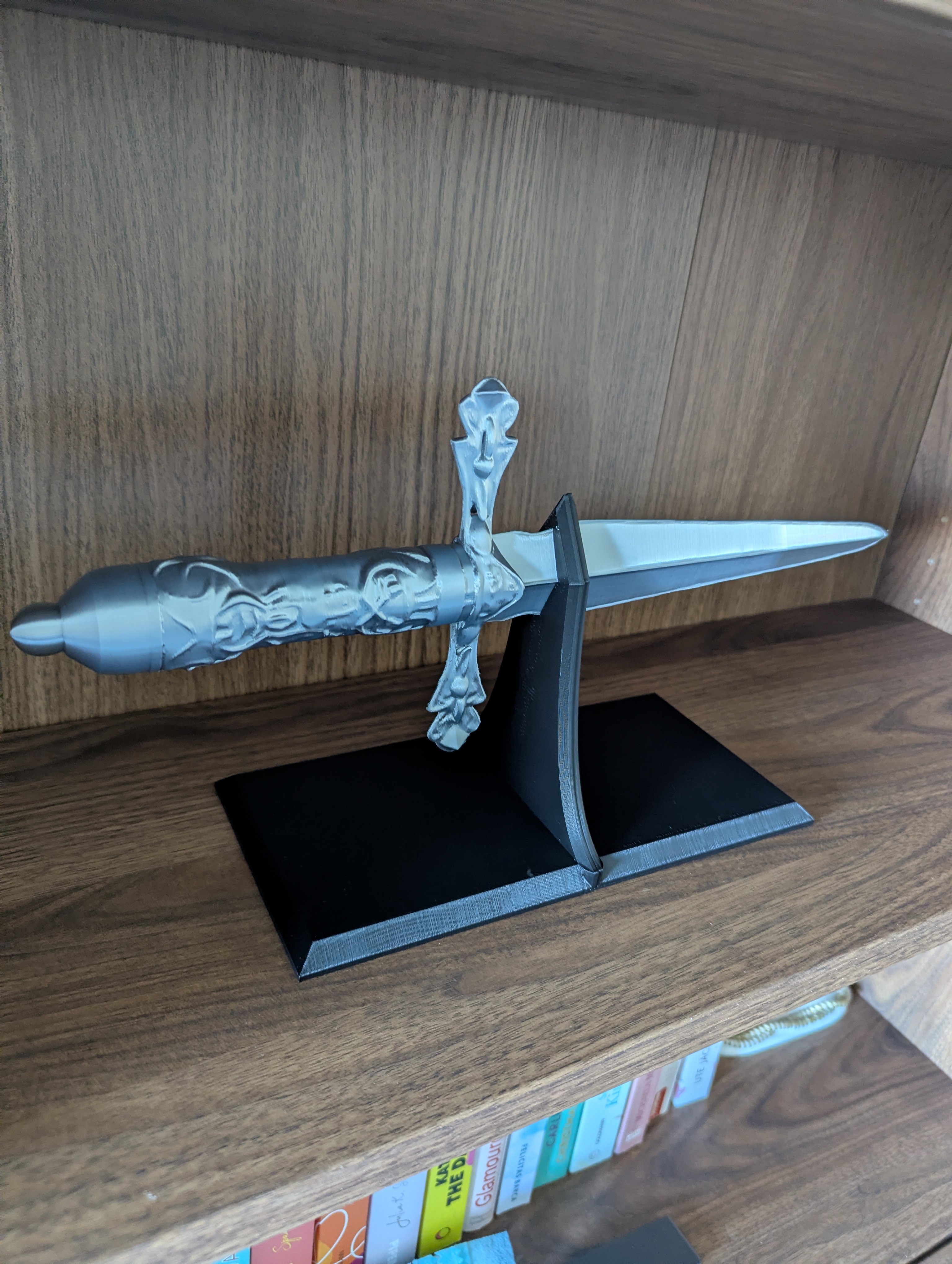 Miniatura 4 do modelo 3D Powerless Dagger Book Stand remix