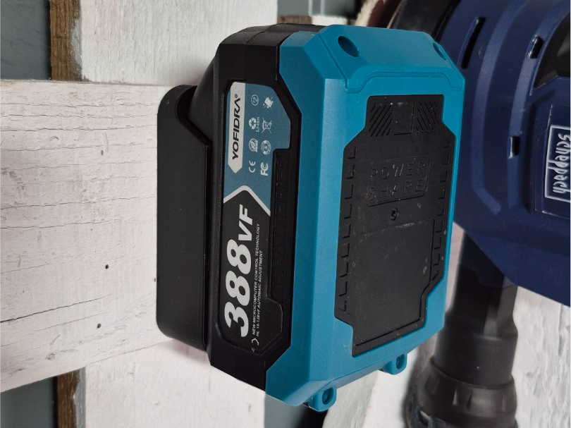 Yofidra/Onevan/Gisam Battery Holder