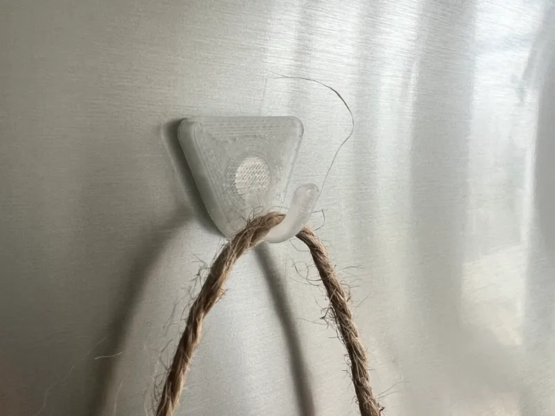 Mini magnet hook