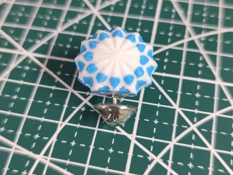 pin en forma de farolillo de ferias