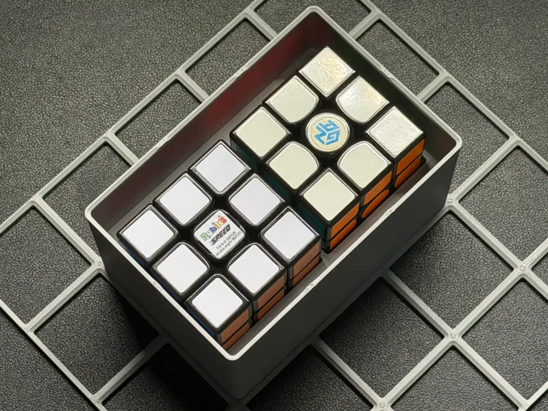 Gridfinity stackable box: two 3x3 Rubik's cubes