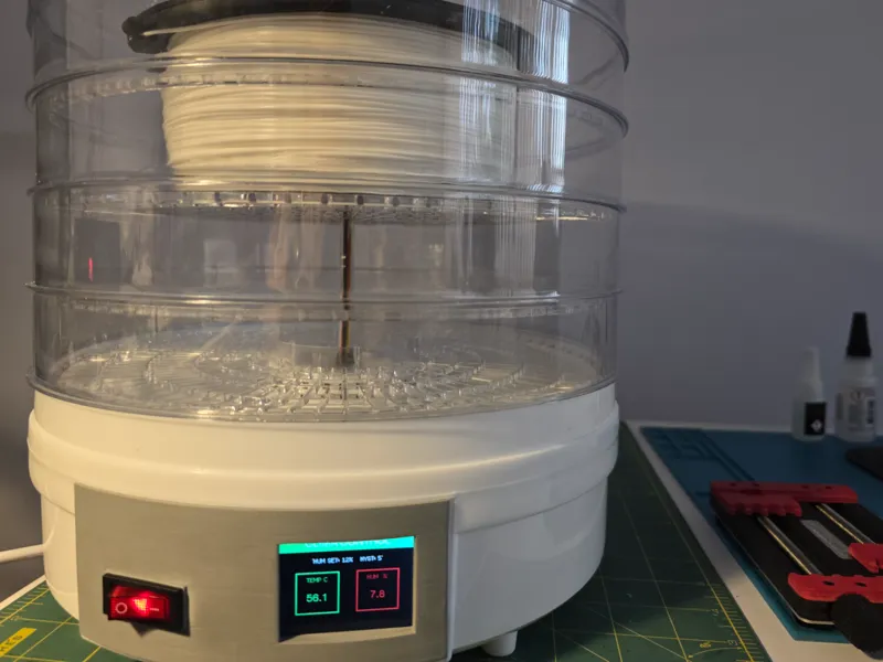 Accurate remote controlled filament dryer