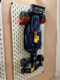 Support mural Skadis pour voitures Technic 1:8 — photo 3