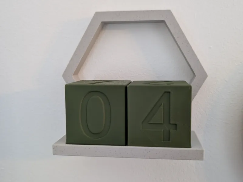 Dice calendar