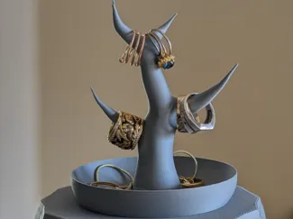 Ring and jewelry holder LilGuy