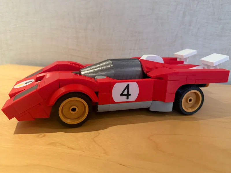 Brick Ferrari 512M 1970 200% Scale