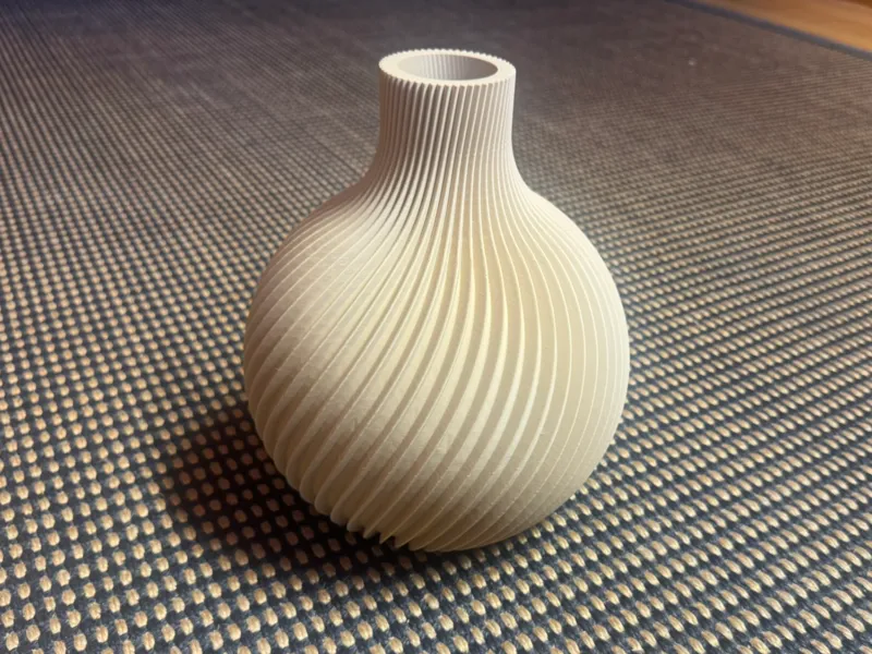 Vase spiralized form