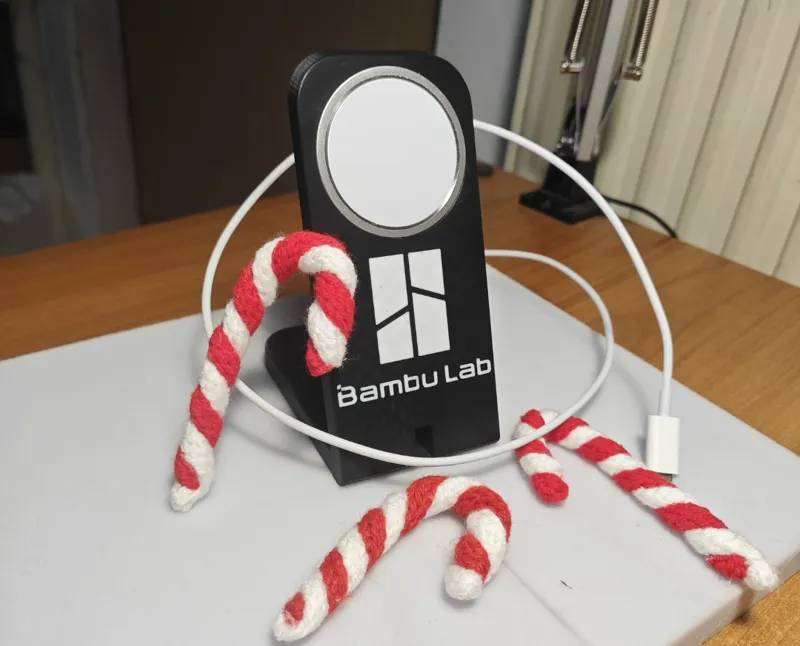 Supporto telefono  ricarica MagSafe