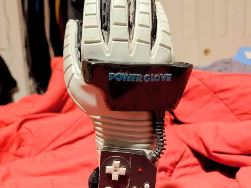 Nintendo Power Glove Stand
