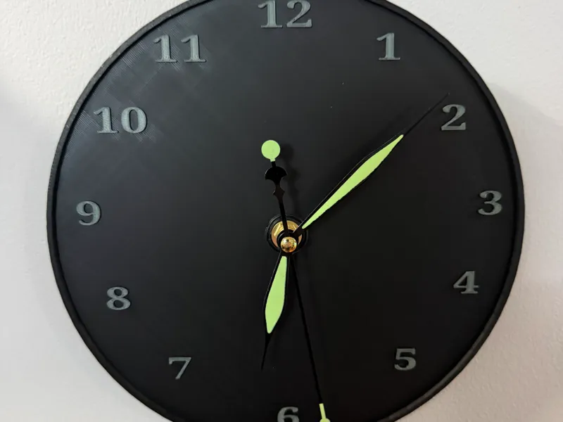 Simple glow in the dark Wall Clock