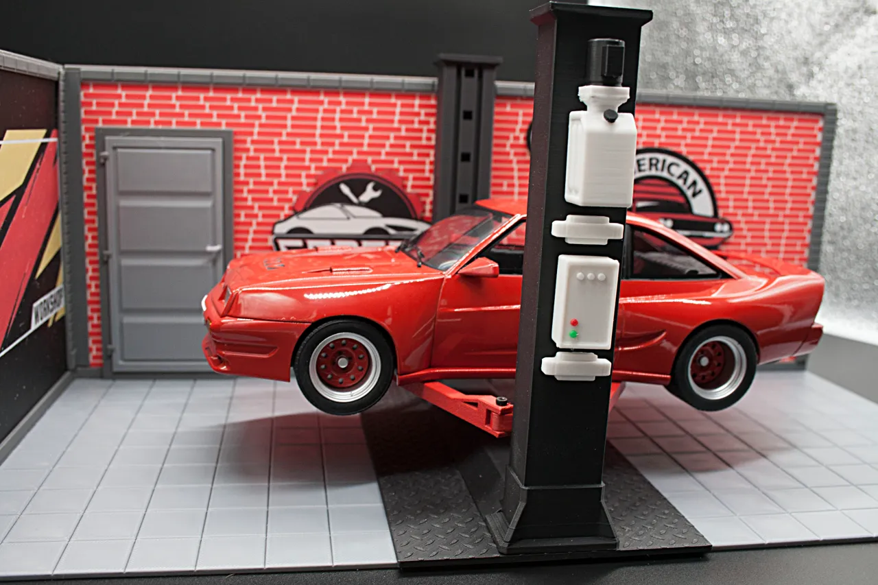 Miniature Car Lift for model cars scale 1:18-24-43 view 4