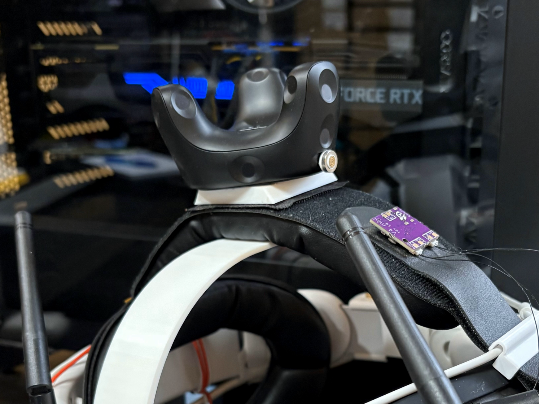 Top Strap Mount for Continuous Calibration Tracker