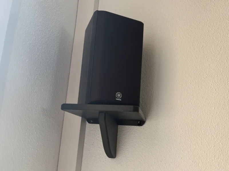 Speaker shelf