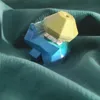 Bulbi with top bulb