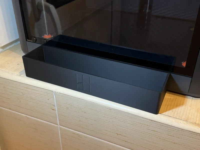 P1s X1 front poop line tray
