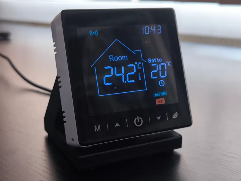 Tuya R9BW Thermostat stand