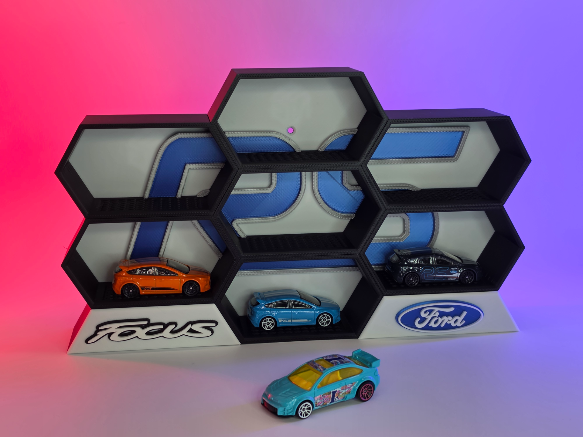 Focus RS - Themed 7-Pod Hex Display