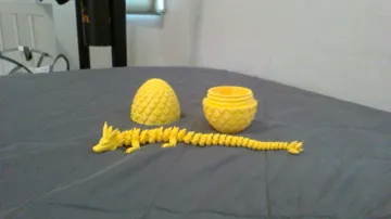 Adorno temático: dragon and egg — vista de referencia 3