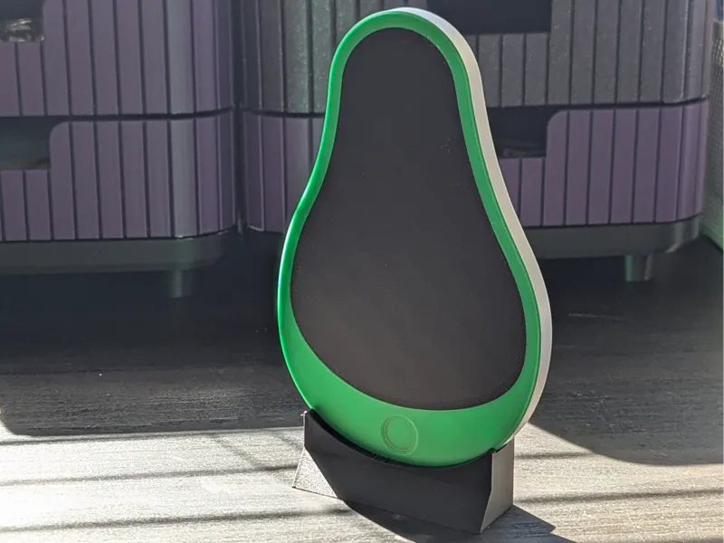 Avocado Prop Cellular Device with Stand
