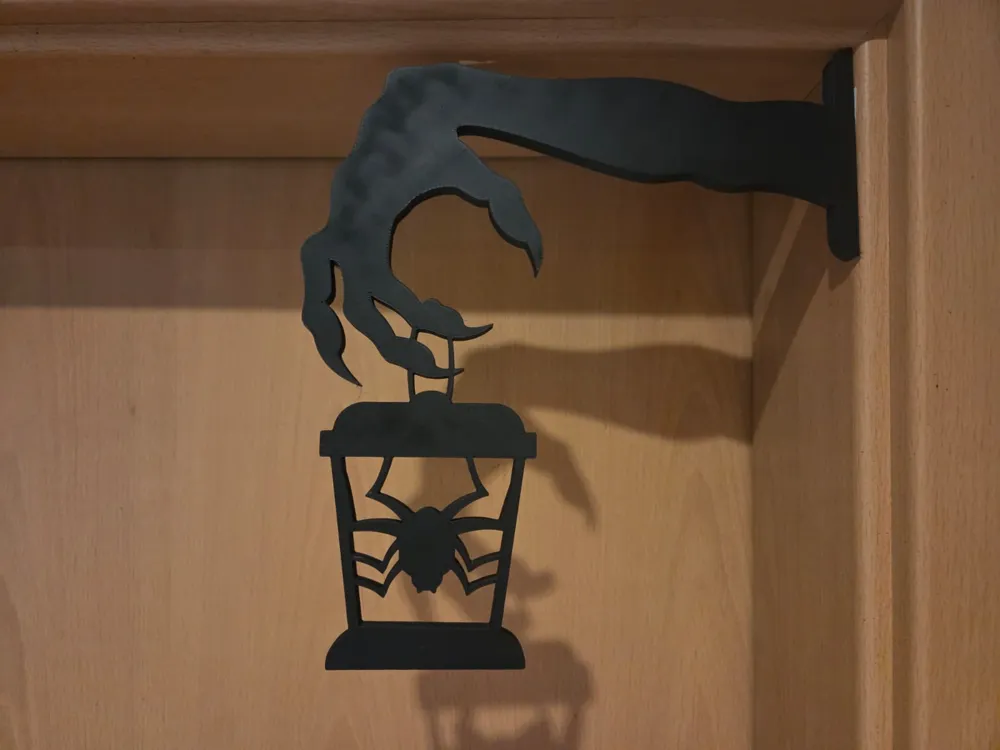 Modelo para impresión 3D: Halloween Hand mit Spinnenlaterne – Eckdeko. Referencia del modelo original.