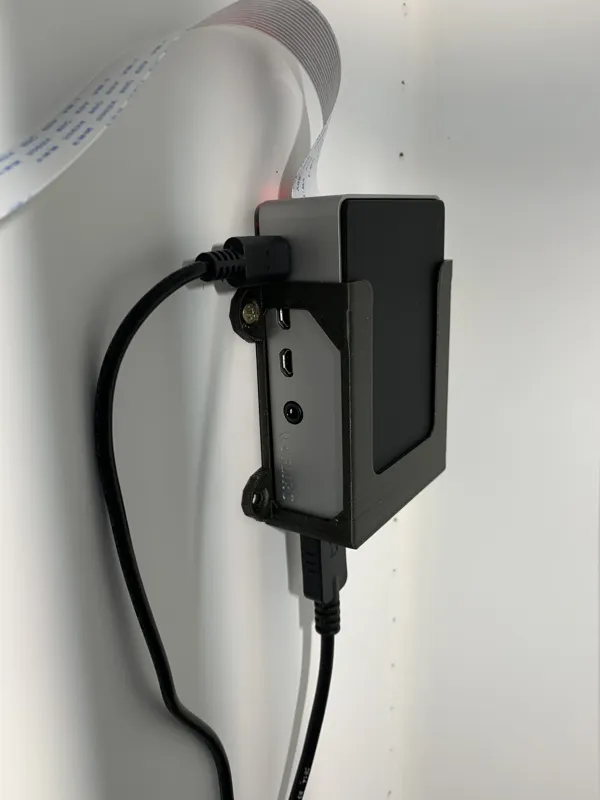 Raspberry Pi Flirc case wall mount