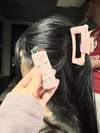 Étui à briquet Hello Kitty x Louis Vuitton — photo 3