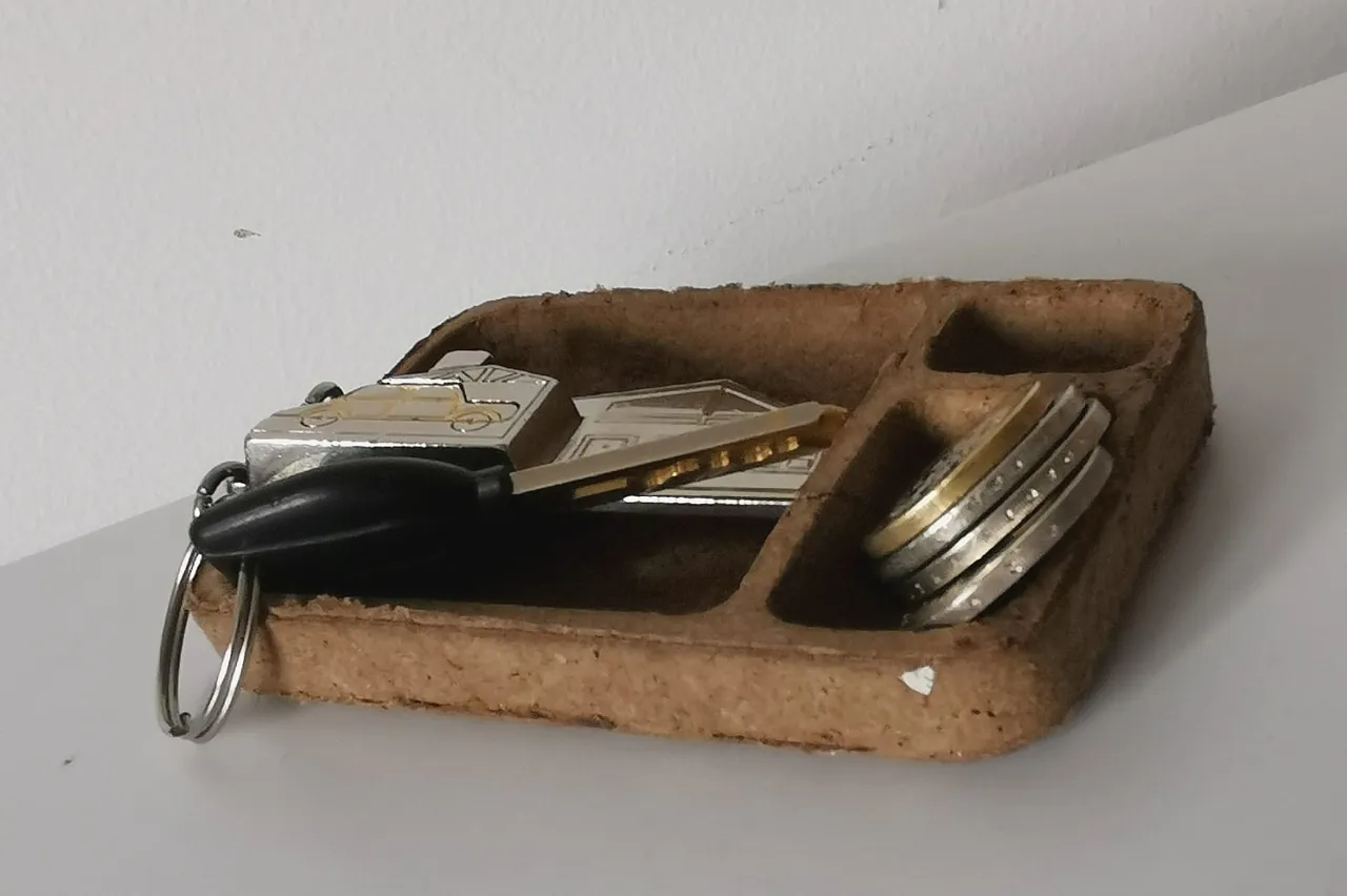 Recyclet Cardboard Spool / Organizer view 2
