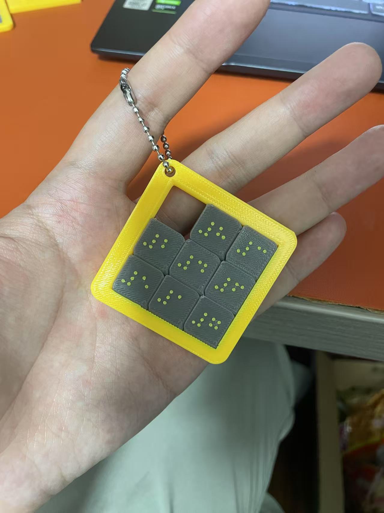 Miniatura 2 do modelo 3D 数字华容道挂件