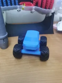 Monster truck à suspension — photo 4