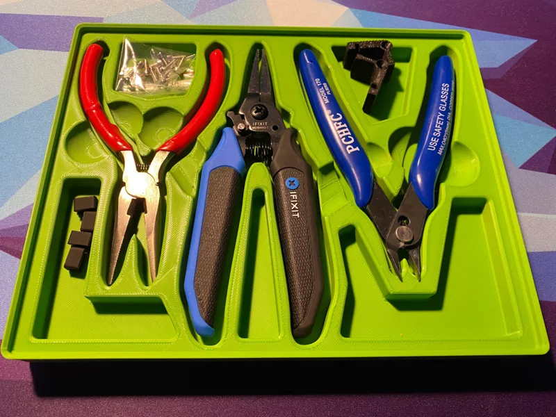 Gridfinity Basic Pliers Shadowbox 4x5