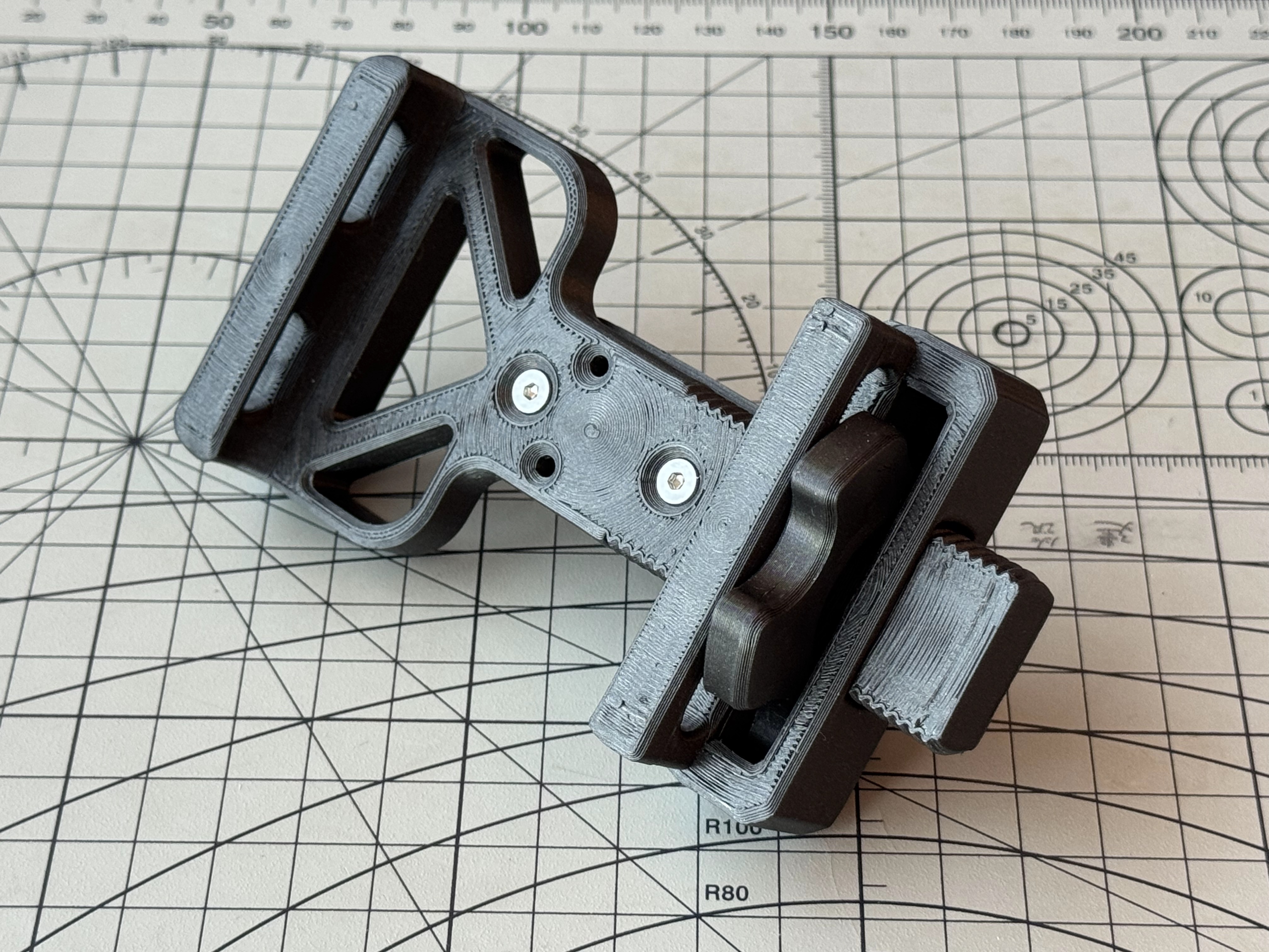 Miniatura 2 do modelo 3D 自行车手机支架 - GoPro 热熔螺母转接支架
