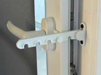 Adjustable Window Holder