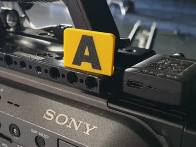 CAMERA TAG FOR 1/4 INCH SCREW