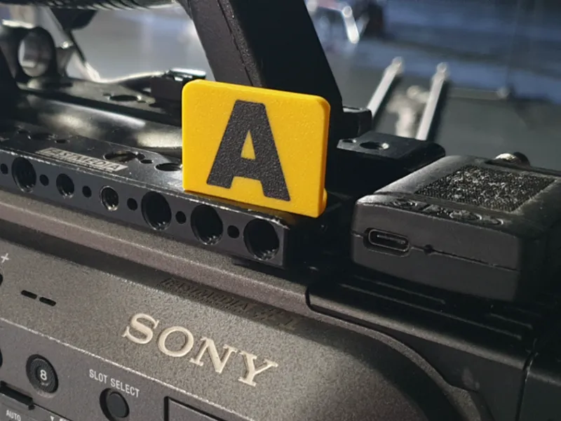 CAMERA TAG FOR 1/4 INCH SCREW