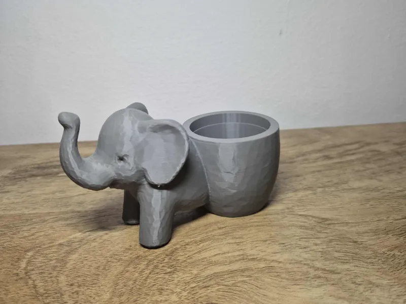 Elephant planter 