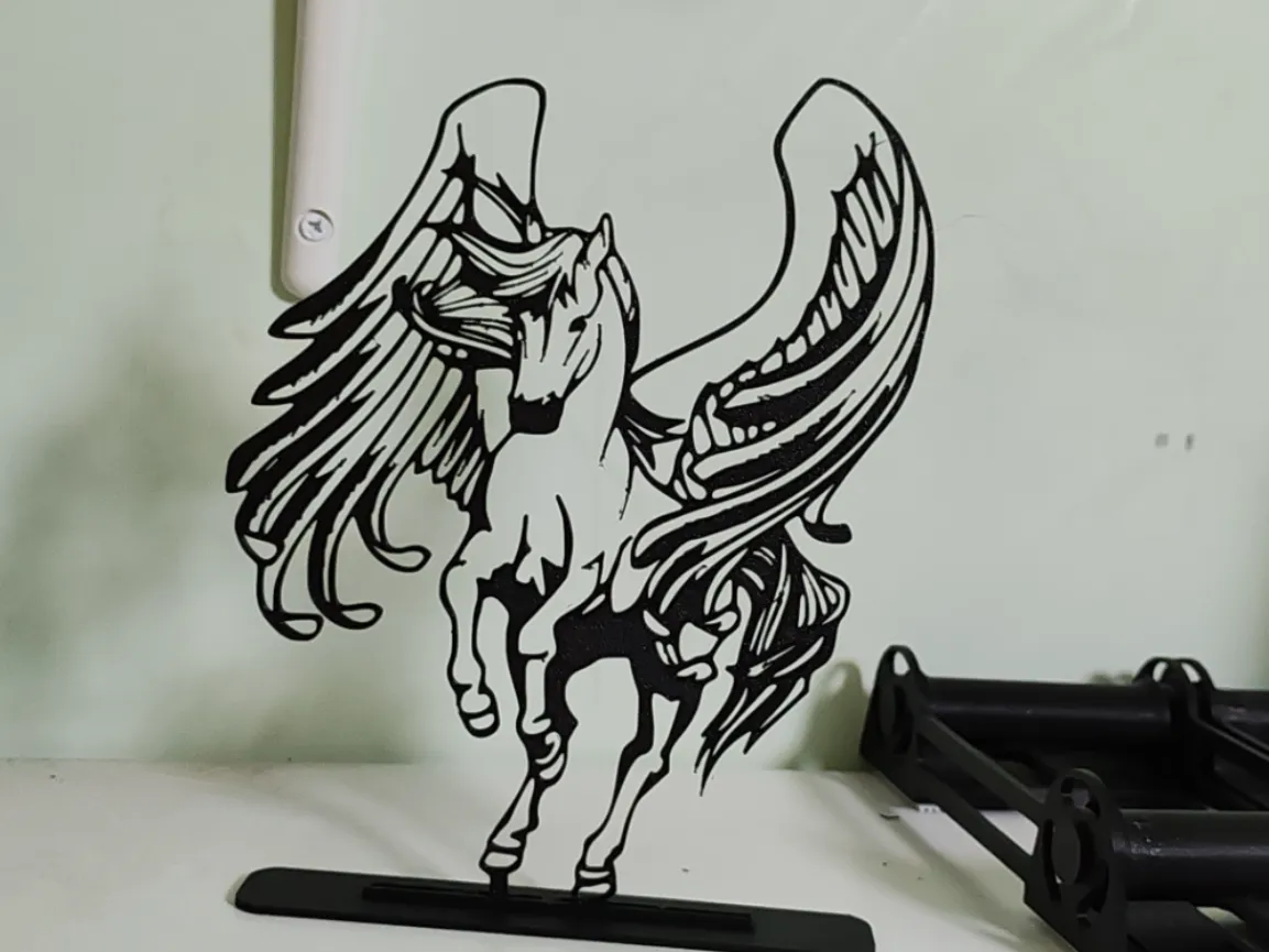 Pégase — décoration murale avec socle
