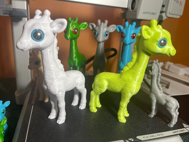 Edna the Giraffe: Elegant Savanna Beauty (no AMS)
