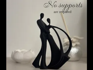 Couple valentine statue